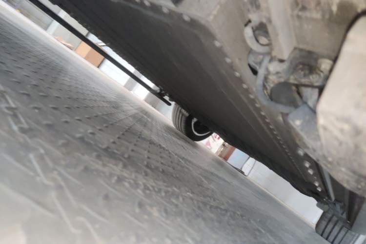 Used VOYAH Titan 2026 Model Max+ Chassis Front Left