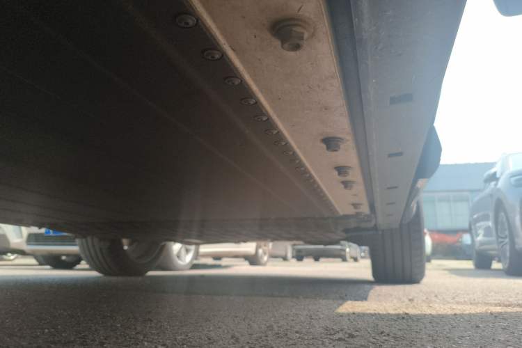 Used VOYAH Titan 2026 Model Max+ Chassis Front Left