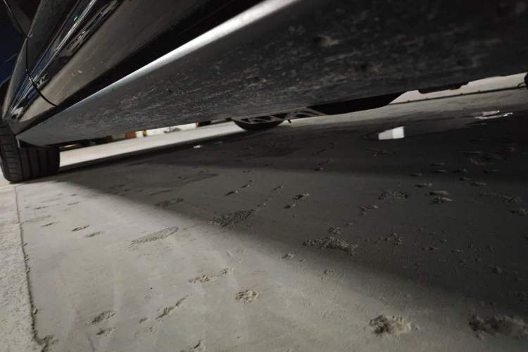 Used VOYAH Titan 2026 Model Max+ Chassis Rear Left