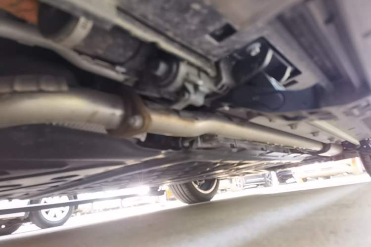Used VOYAH Titan 2026 Model Max+ Chassis Rear Right