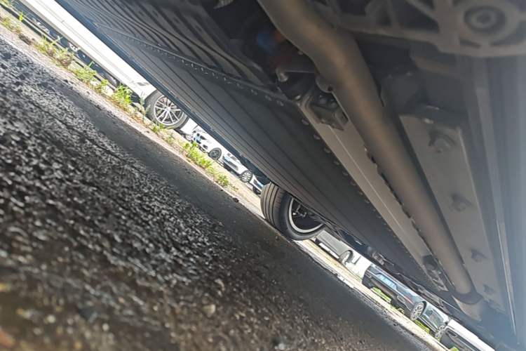 Used VOYAH Titan 2026 Model Max+ Chassis Rear Right