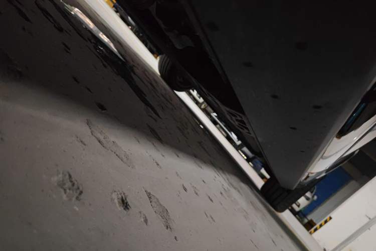 Used VOYAH Titan 2026 Model Max+ Chassis Rear Right