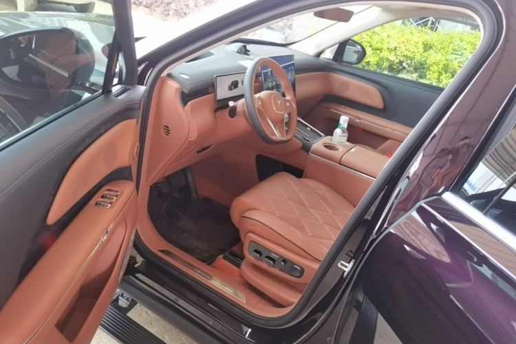 Used VOYAH Titan 2026 Model Max+ Driver Seat