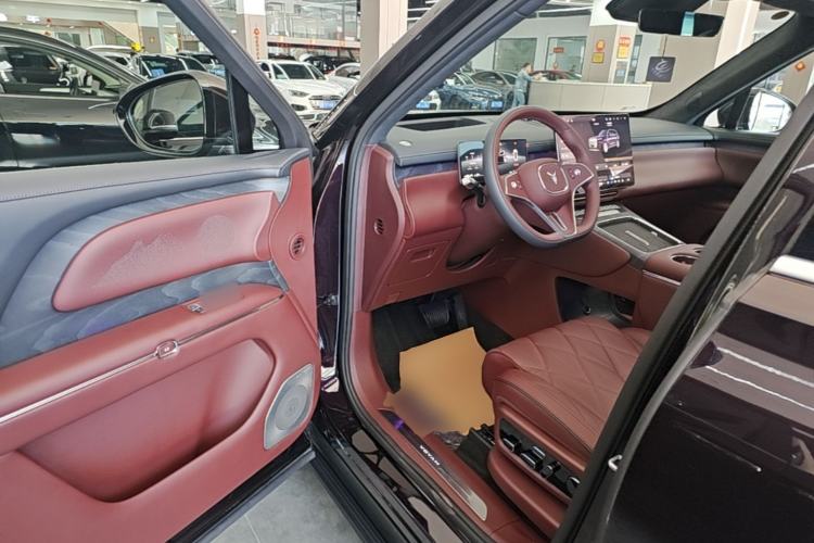 Used VOYAH Titan 2026 Model Max+ Driver Seat
