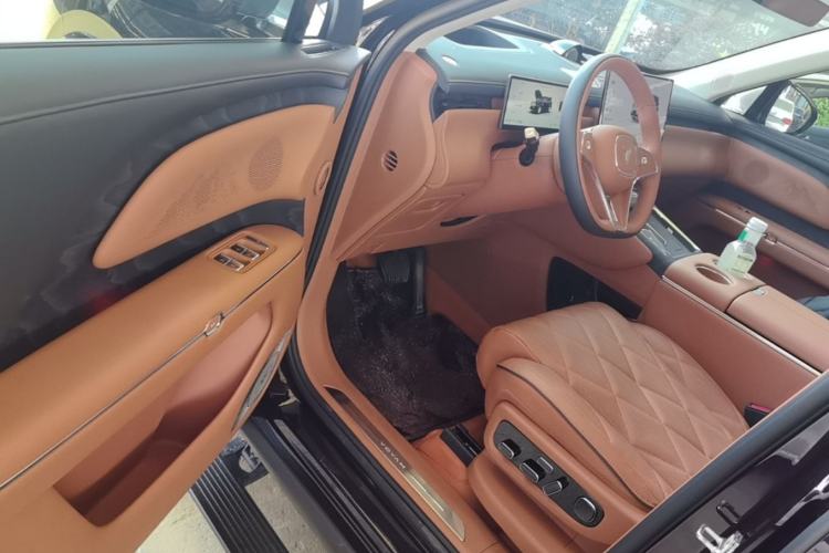 Used VOYAH Titan 2026 Model Max+ Driver Seat