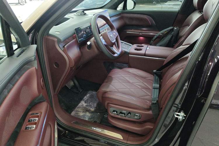 Used VOYAH Titan 2026 Model Max+ Driver Seat