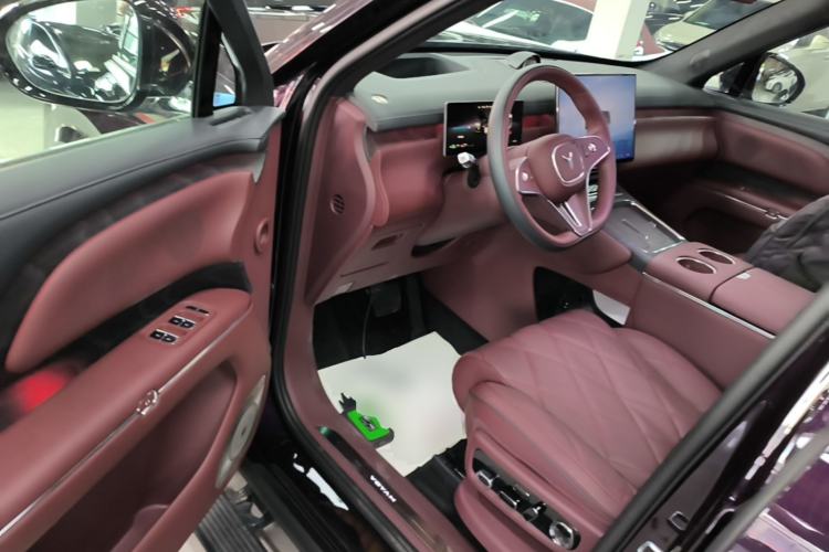 Used VOYAH Titan 2026 Model Max+ Driver Seat