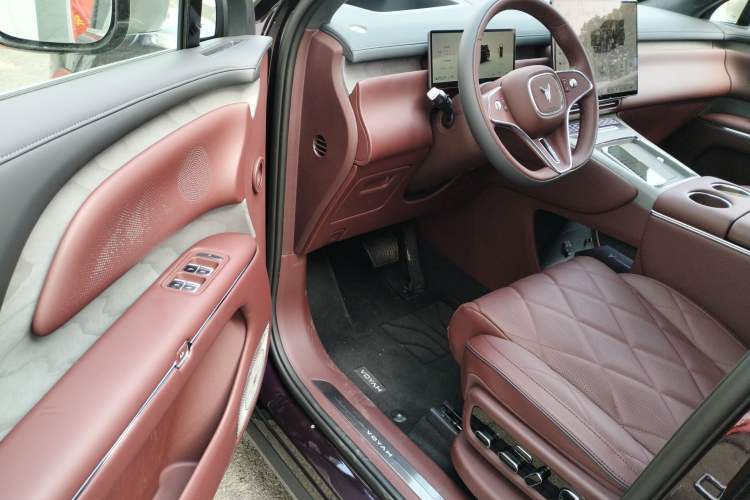 Used VOYAH Titan 2026 Model Max+ Driver Seat