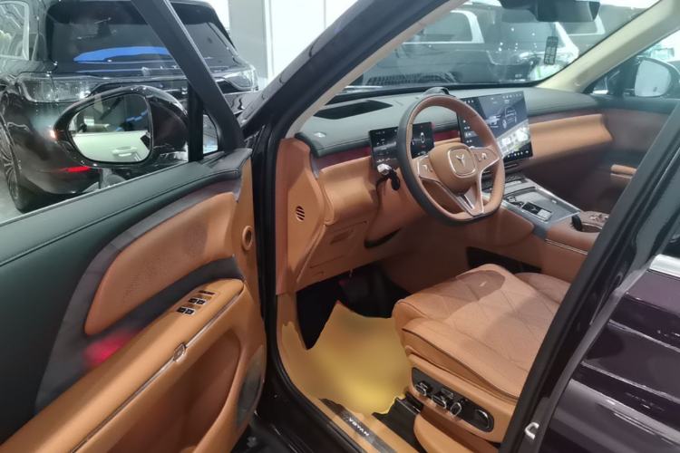 Used VOYAH Titan 2026 Model Max+ Driver Seat