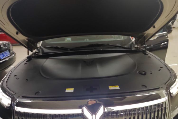 Used VOYAH Titan 2026 Model Max Engine Bay