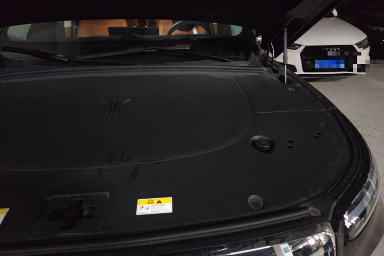 Used VOYAH Titan 2026 Model Max+ Engine Bay Left