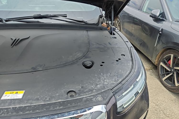 Used VOYAH Titan 2026 Model Max+ Engine Bay Left
