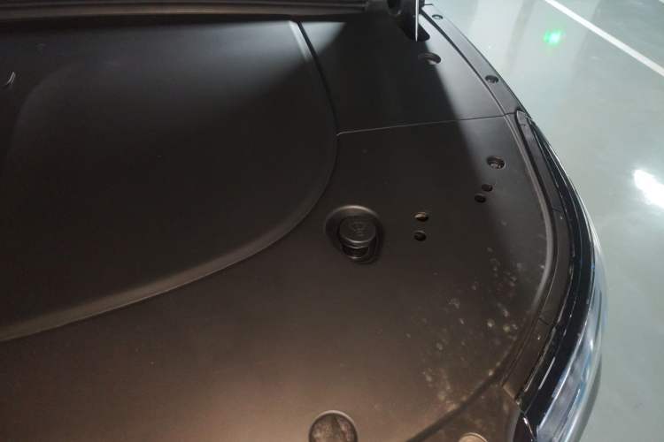 Used VOYAH Titan 2026 Model Ultra Engine Bay Left