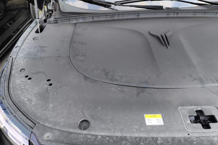 Used VOYAH Titan 2026 Model Max+ Engine Bay Right