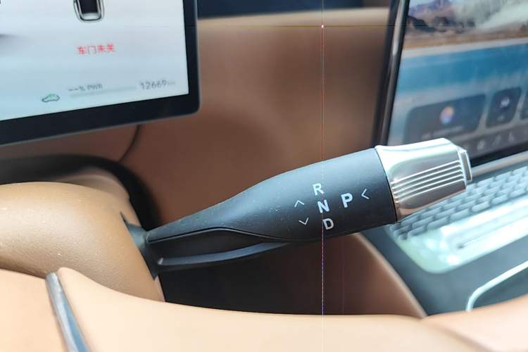 Used VOYAH Titan 2026 Model Max+ Gear Lever