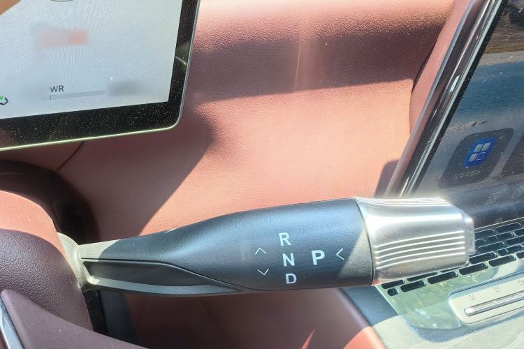Used VOYAH Titan 2026 Model Max+ Gear Lever