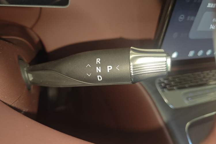 Used VOYAH Titan 2026 Model Max+ Gear Lever