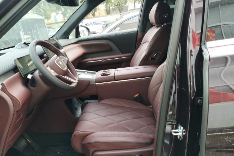 Used VOYAH Titan 2026 Model Max+ Left Front Seat