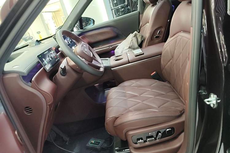 Used VOYAH Titan 2026 Model Max+ Left Front Seat
