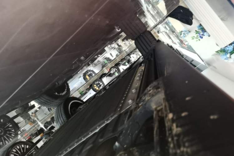 Used VOYAH Titan 2026 Model Max+ Left Side Sill
