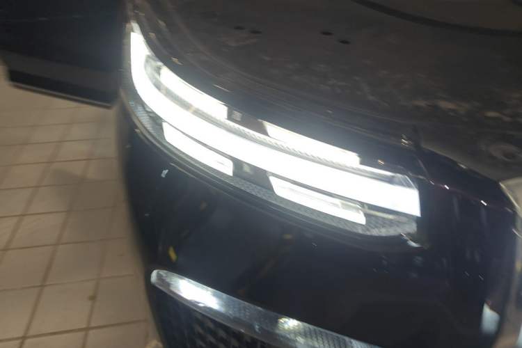 Used VOYAH Titan 2026 Model Max+ Right Front Headlight