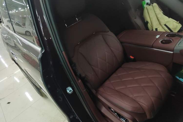 Used VOYAH Titan 2026 Model Max Right Front Seat