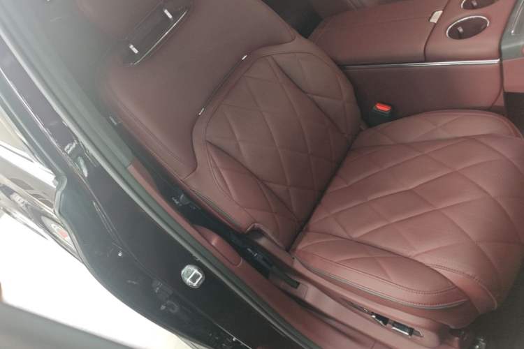 Used VOYAH Titan 2026 Model Max+ Right Front Seat