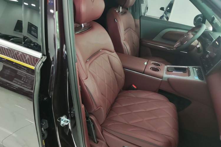 Used VOYAH Titan 2026 Model Max+ Right Front Seat