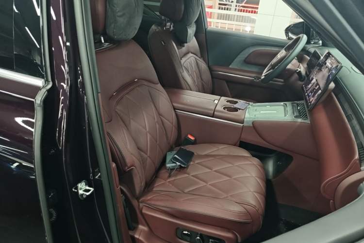 Used VOYAH Titan 2026 Model Max+ Right Front Seat