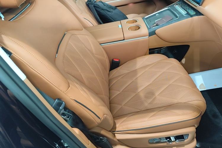Used VOYAH Titan 2026 Model Max+ Right Front Seat