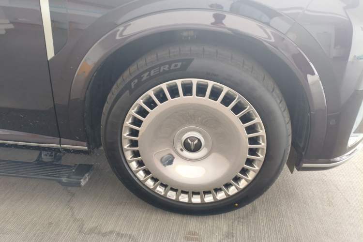 Used VOYAH Titan 2026 Model Max+ Right Front Wheel Hub