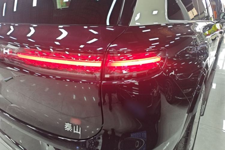 Used VOYAH Titan 2026 Model Max+ Right Rear Taillight