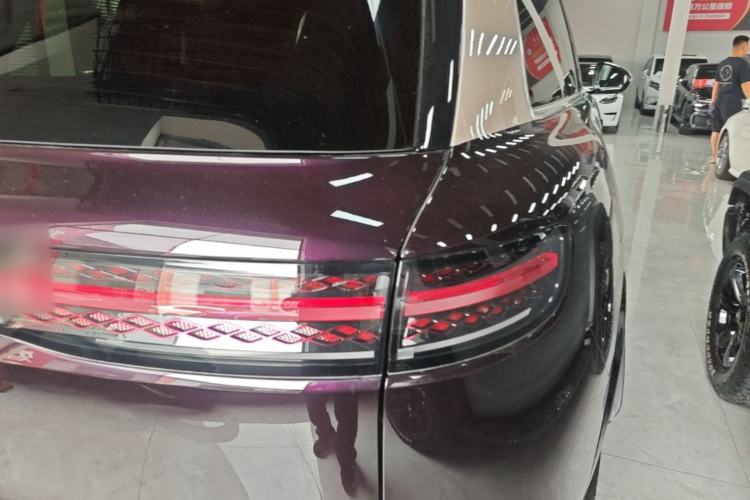 Used VOYAH Titan 2026 Model Max+ Right Rear Taillight