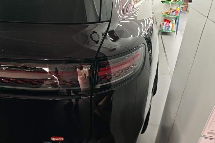 Used VOYAH Titan 2026 Model Max+ Right Rear Taillight