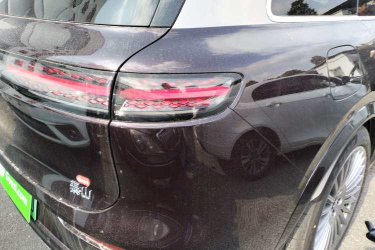 Used VOYAH Titan 2026 Model Max+ Right Rear Taillight