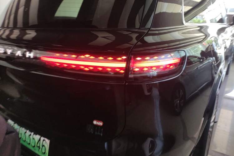 Used VOYAH Titan 2026 Model Max+ Right Rear Taillight