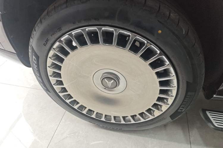 Used VOYAH Titan 2026 Model Max+ Right Rear Wheel Hub