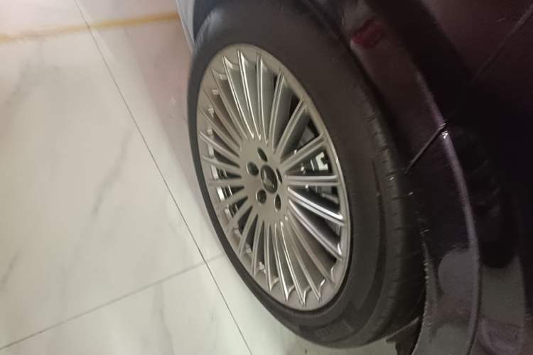 Used VOYAH Titan 2026 Model Max+ Right Rear Wheel Hub