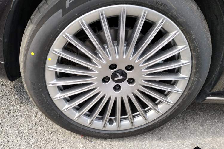 Used VOYAH Titan 2026 Model Max+ Right Rear Wheel Hub