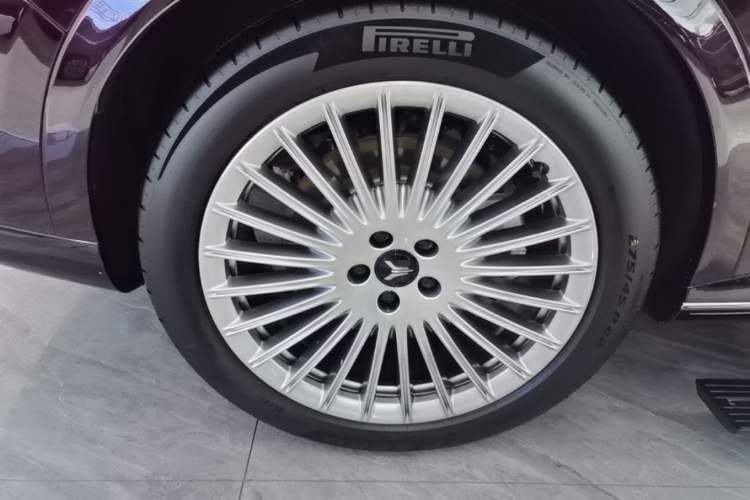 Used VOYAH Titan 2026 Model Max+ Right Rear Wheel Hub