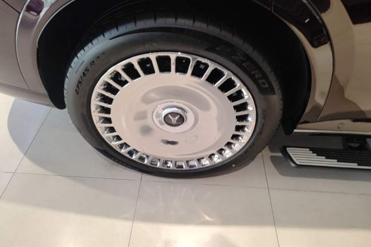 Used VOYAH Titan 2026 Model Max+ Right Rear Wheel Hub