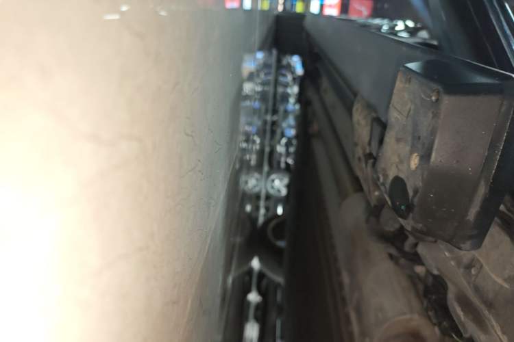 Used VOYAH Titan 2026 Model Max+ Right Side Sill