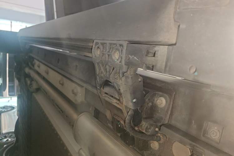 Used VOYAH Titan 2026 Model Max+ Right Side Sill