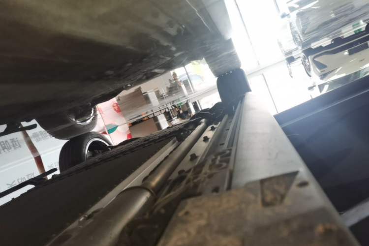 Used VOYAH Titan 2026 Model Max+ Right Side Sill