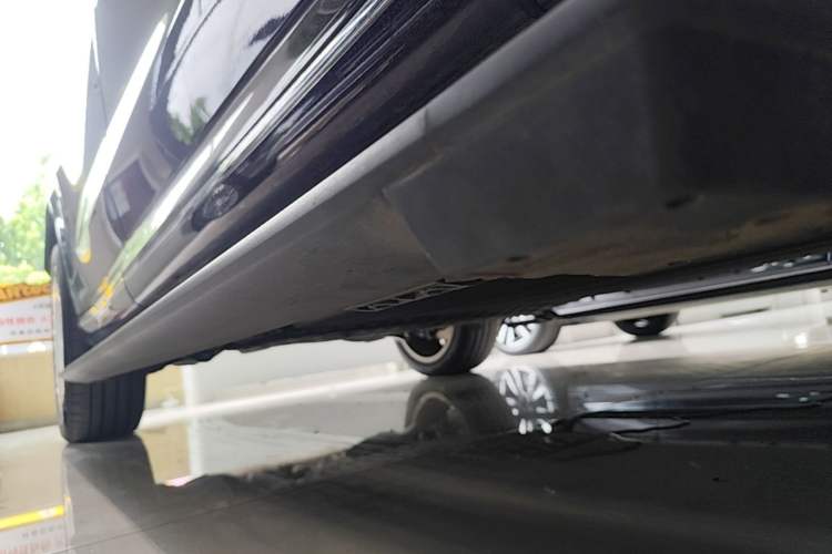 Used VOYAH Titan 2026 Model Max+ Right Side Sill