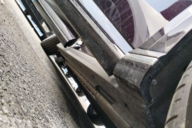 Used VOYAH Titan 2026 Model Max+ Right Side Sill