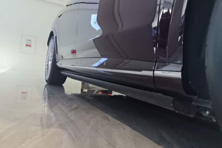 Used VOYAH Titan 2026 Model Max+ Right Side Sill