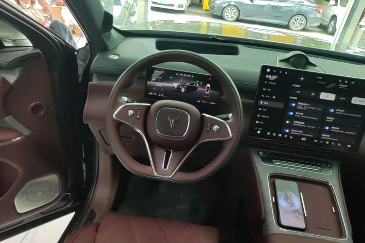 Used VOYAH Titan 2026 Model Max+ Steering Wheel