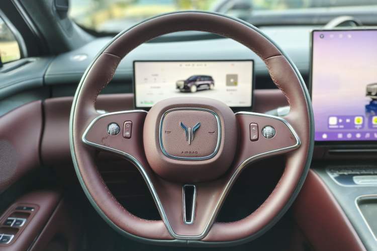Used VOYAH Titan 2026 Model Max+ Steering Wheel