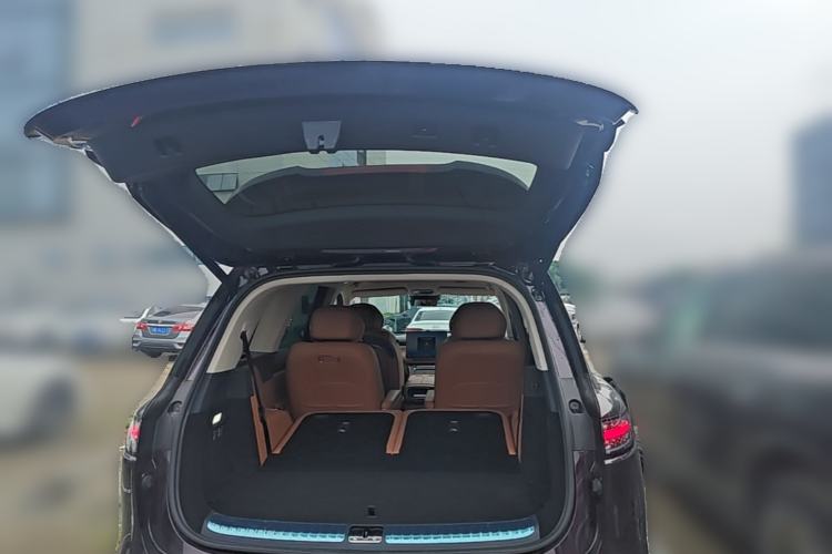 Used VOYAH Titan 2026 Model Max+ Trunk